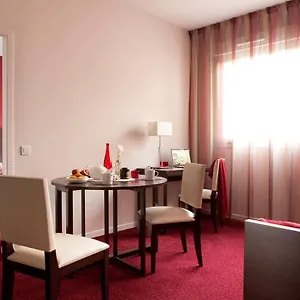The Originals Kosy - Les Cedres Apartahotel Grenoble